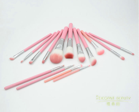 化妝刷能用美妝蛋清洗液洗嗎？